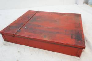 lot 259 image: flat tool box