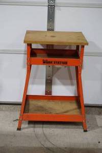 lot 265 image: work station