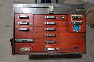 lot 269 image: tool box