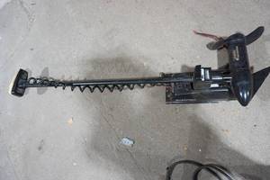 lot 275 image: trolling motor