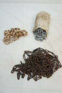 lot 305 image: tire chains