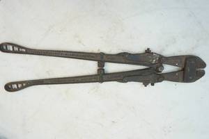 lot 315 image: wire cutters