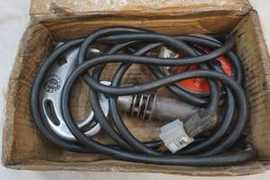 lot 321 image: engine heater