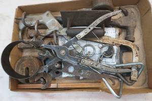 lot 322 image: oil filter wrench