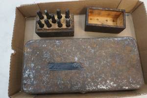 lot 328 image: sockets