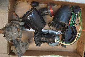 lot 335 image: antique car parts