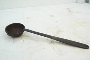 lot 338 image: iron ladle