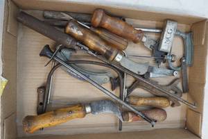 lot 365 image: hand saws