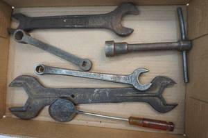 lot 371 image: Ford Wrenches
