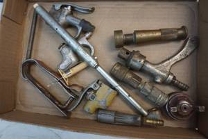 lot 378 image: air hose attachments