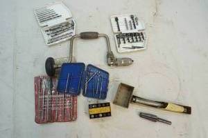 lot 389 image: drill bits