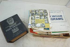 lot 397 image: Mixed service repair booklets