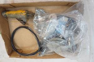 lot 401 image: hardware
