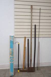 lot 409 image: tools