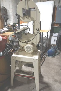 lot 412 image: open stand bandsaw