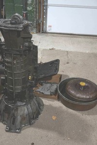 lot 414 image: Ford transmission