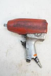 lot 424 image: air impact driver