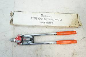 lot 426 image: hand piveter