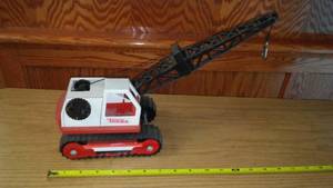 lot 28 image: Tonka Crane.