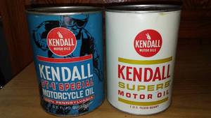 lot 81 image: Kendall Motor Oil Cans (2).