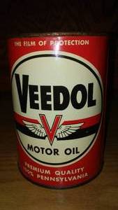 lot 93 image: Veedol Motor Oil