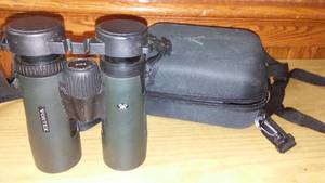 lot 134 image: Vortex Diamondback Binoculars