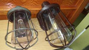 lot 204 image: Fabulous Outdoor Lights (2) Brown, 17 in. Green 15 in. Quoizel, Working.