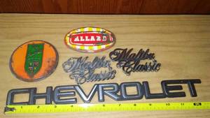 lot 263 image: Automotive Emblems Chevrolet, Austin, Malibu classic, Allard.