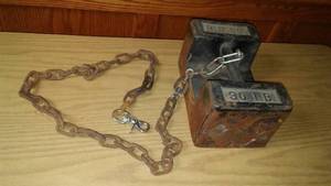 lot 288 image: 30-pound weight and chain.