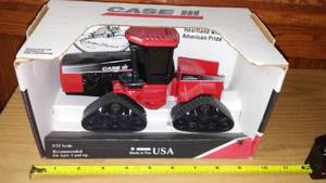 lot 733 image: Case IH Quad Trac, 132 Scale, Country Classics