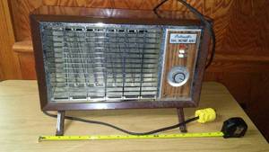 lot 766 image: Electric Floor Heater.