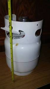 lot 784 image: L.P. Tank Excellent.
