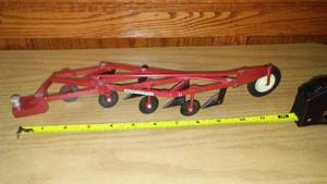 lot 809 image: Vintage McCormick International 4 Bottom Plow  Excellent.