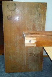 lot 843 image: Vintage Oak Library Table.