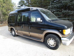 E150 Van - Wheel Chair Lift