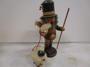 Smoker with Sheep