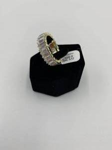 lot 22 image: NEW SHIMMER RING