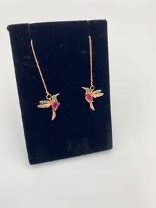 lot 28 image: HUMMINGBIRD ADJUSTABLE CHAIN EARINGS