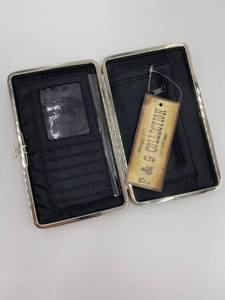 P&G COLLECTION WALLET