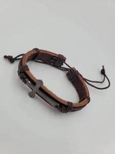 LEATHER CROSS BRACLET