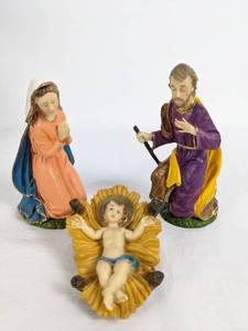 lot 7 image: Pellegrini 12-Figure Nativity & Manger - Etruria Italy 25cm Scale