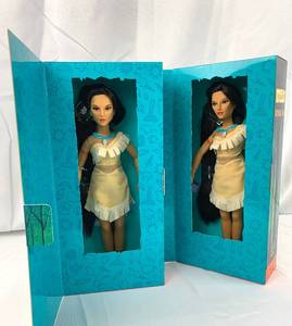 lot 40 image: Two of a Kind Pocahontas Dolls - Disney