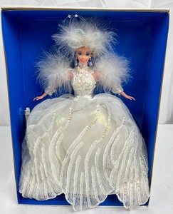 lot 89 image: Enchanted Seasons Collection Summer Splendor, Autumn Glory, Snow Princess (Winter) & Spring Bouquet - Includes Shippers