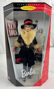 lot 82 image: Barbie City Seasons Autumn in Paris & Winter in New York - New in Box