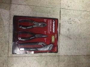lot 3 image: Husky Long Nose Pliers Set (3-Piece)