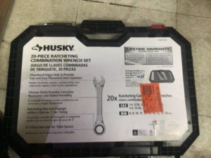 lot 15 image: Husky Ratcheting SAEMM Combination Wrench Set (20-Piece)