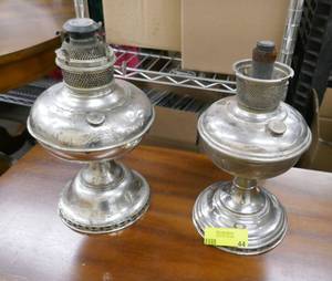 2 vintage kerosene lamps