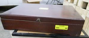 Wood case with silverplate silverware - Heirloom plate