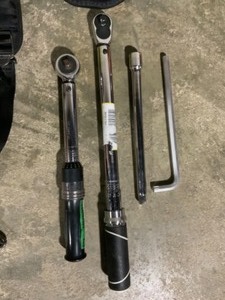 Assorted Sizes of Torque Wrenches, Knee Pads & Lift Support Belt. See Pictures