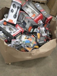 PALLET OF MIXED HARDWARE